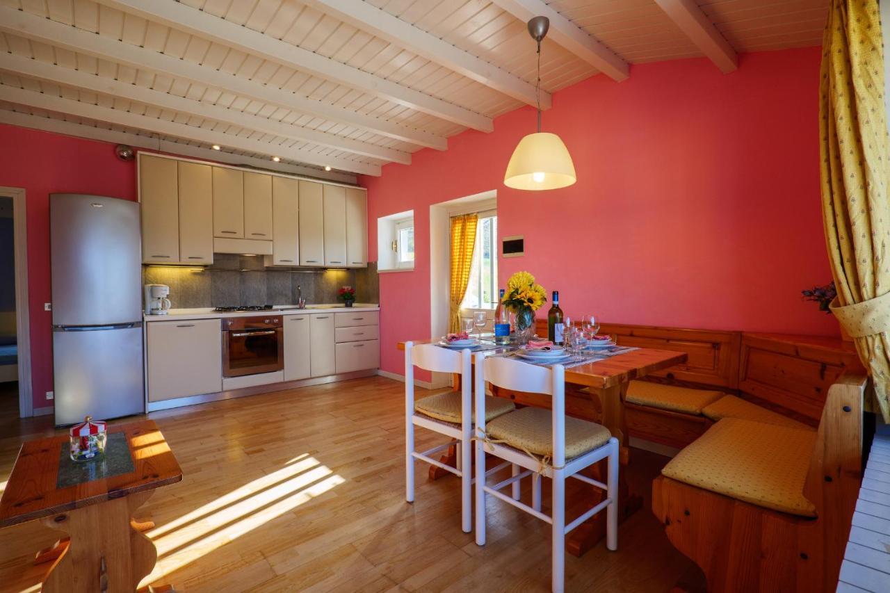 Casa Del Sole Aparthotel คอลีโก ภายนอก รูปภาพ